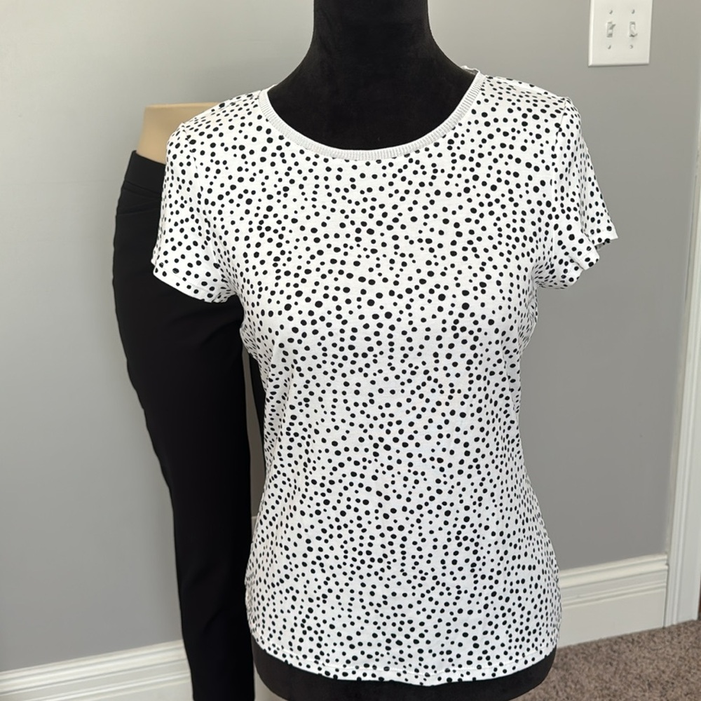 Short sleeve top